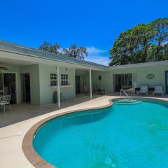 Beautiful 3 BR pool home minutes from Siesta Key - Blue Dolphin
