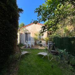 Maison avec petit jardin privatif tout confort