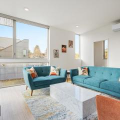 The Rooftop Blue Haven Home w Firepit