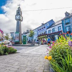 Top Of The Town Westport