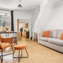 10mins To Crosby Beach Familystay Free Parking