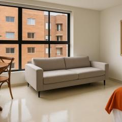 Laureles Suite 701 Faro 78 Queen bed con Aire