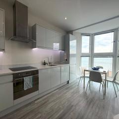 Hazelnut SeaView One Bedroom BN141KIN05