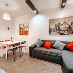 Fee4Me. Amazing apartment in the heart of Lavapies