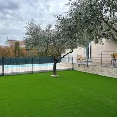 Villa Cigalette avec piscine, terrasse et jardin