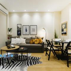 Eugene's Deluxe Athenian apt 4ppl 5 min wd Metro
