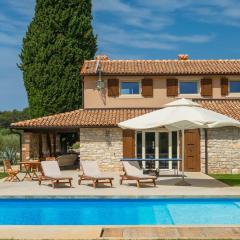 Holiday house with a swimming pool Tar, Porec - 22774