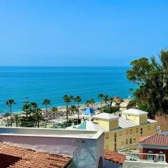 A2405 Modern 2 bed 2 bath Penthouse Burriana Beach