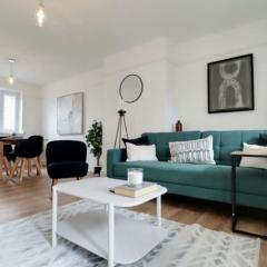 Melbourne Apartment by Stays Accommodation - Long Stays Welcome
