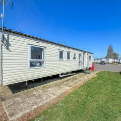 10 Berth Caravan For Hire At Seawick Holiday Park In Essex Ref 27102Sw