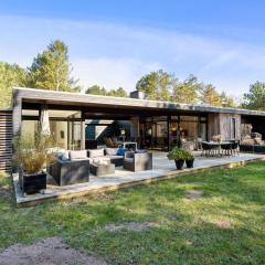 Beautiful 8-Person Holiday Home With Both Indoor And Outdoor Spa Bath