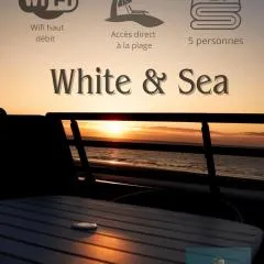 White & Sea, Face à la mer