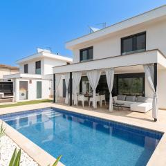 Beach Villa Cosins 1 Mel by Sealand Villas