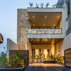 StayVista at Stay-ish Villa with Pool, Wi-Fi, BBQ