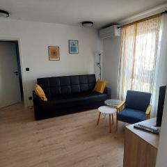 Cute Apartment Marla Art close to Center