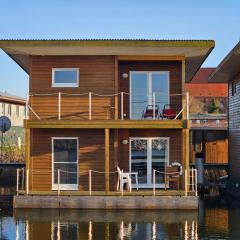 FLOATING HOUSES - "schwimmende Ferienhäuser" - Barth Haus 3