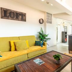 Homelivia, ATTIC ROOM -Mansardé sous les toits de Nice