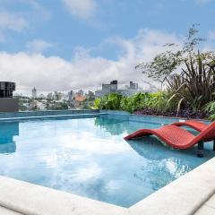 Apto Luxo 1Q Varanda, Piscina, Academia e Garagem