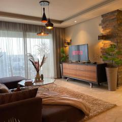 Boho 2BR Cozy App Jacuzzi & Pool