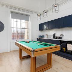 Flatzy - City Centre Mansion 2, Sleeps 22, 4 Baths