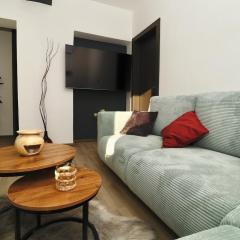 Fidelis Apartment - Walk to the Beach in Minutes