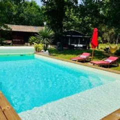 House de la Canopée, Swimming pool, Lake, Forest, large garden and WIFI