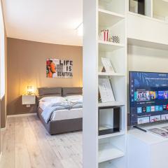 Isolino Bridge Apartment - Historic Center