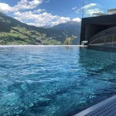 Apart Alpine Retreat 3