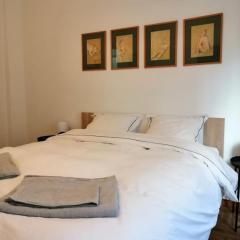 Kipseli Dreams Stylish Apt, AC, WiFi