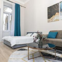 City Center 2 Bedroom Apartment!