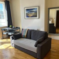 Cardiff Apt - Sleeps 6 - Castle & Stadium Nearby