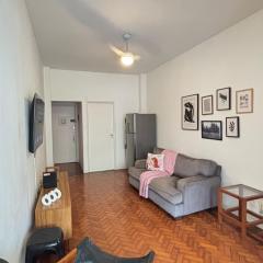 Amplo com 2 Quartos a 3 Minutos da Praia NSC166-83