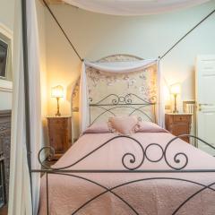 Family Retreat in the Heart of the Ghetto by Houseeds