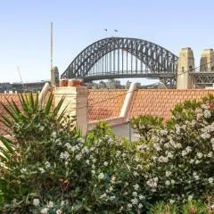 Chic Cosy Uninterrupted View Sydney Harbour Bridge