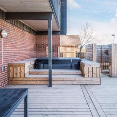 12 person holiday home in Thyborøn-By Traum