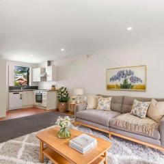 Terrace Townhouse - Prime location & Free Parking!