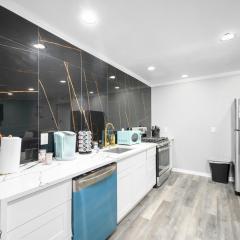 Modern Three Bedroom in Central Montrose Location