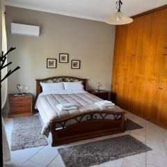 Bruskos Holiday Deluxe