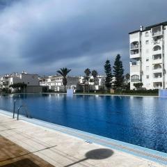 Apartamento en Urbanización Privada con Piscina en Primera Linea de Playa