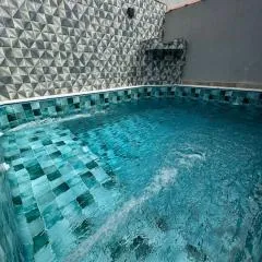 Casa em Itanhaém com Piscina Alto Padrão Próximo da Praia