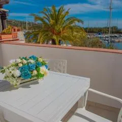 Trilo sul molo Porto Ottiolu 100m spiaggia