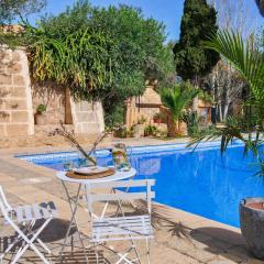 CASITA- freistehendes Haus auf Finca Zenara, 2 Schlafzimmer, Wohnzimmer, Terrasse, Küche, XXL Pool, Yoga, Klima, Wifi