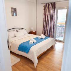 Christina In 5 min to Metro Station