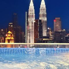 The Luxe Infinitum KLCC View