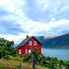 The queen path right from the house