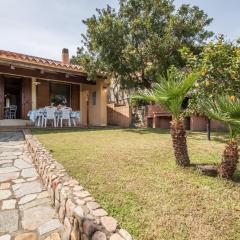 Super-equipped modern apartment - 700 meters from the sea