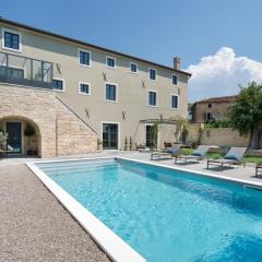 Luxury Villa Covri