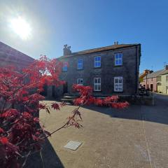 Clonbur House - Two bedroom village apartment