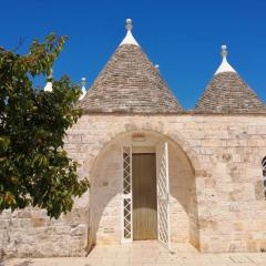 Trulli Mari in Valle d'Itria
