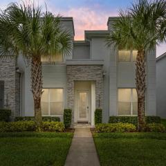 Amazing 4 Bedrooms Next to DisneyPrivate Pool